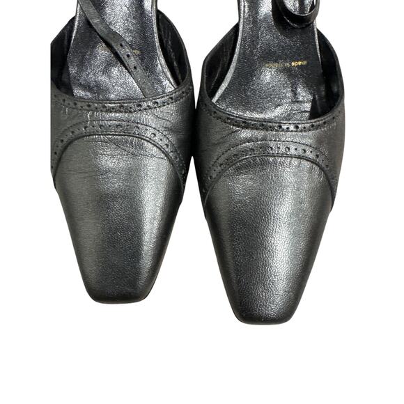 Women's Gray Low Heel Closed Toe Ankle Strap Shoes - Size: 8 1/2 - Picture 2 of 6